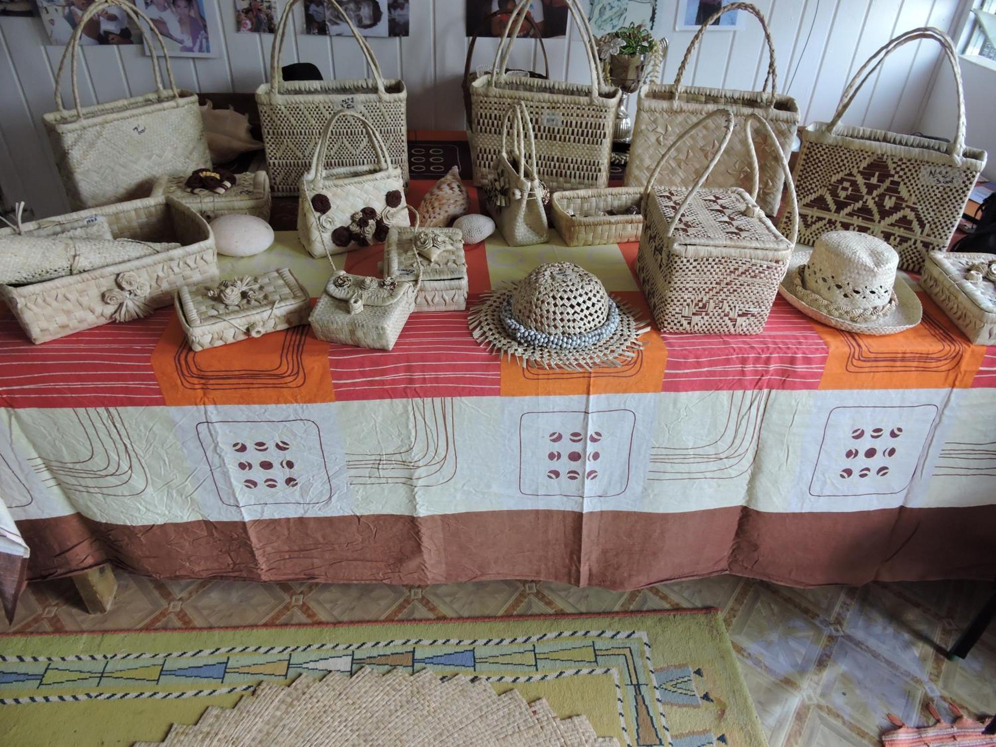Pension Taitaa Tubuai Mataura ภายนอก รูปภาพ